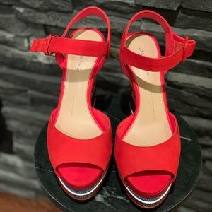 Gianni Bini Red Open Toe Wedge Sandals